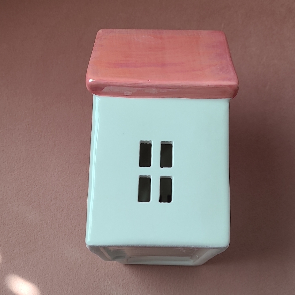 Ceramic House - Picture 11 of 12